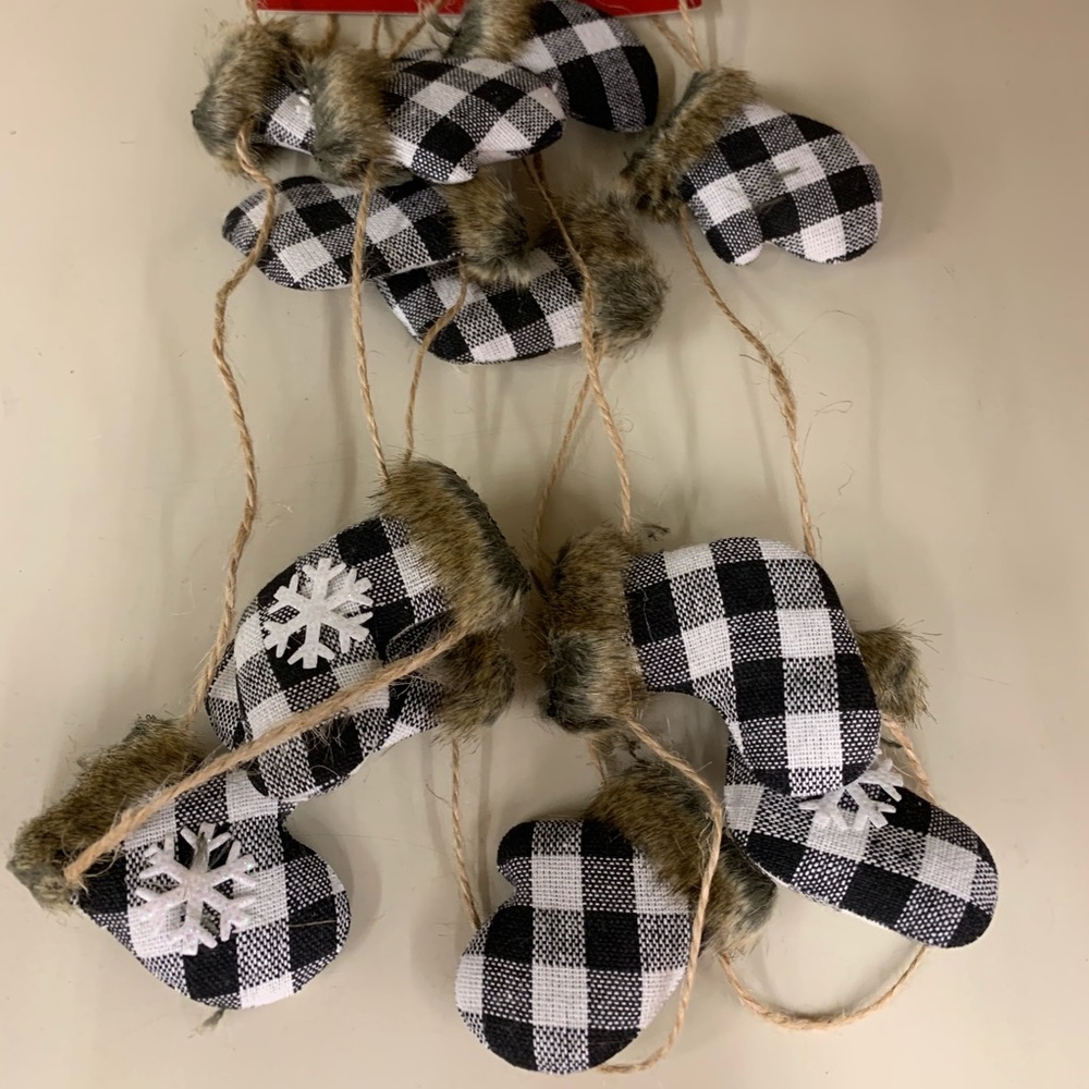 Buffalo plaid Christmas garland